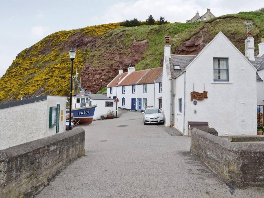 Fisherman'S Cottage In Pennan 外观 照片
